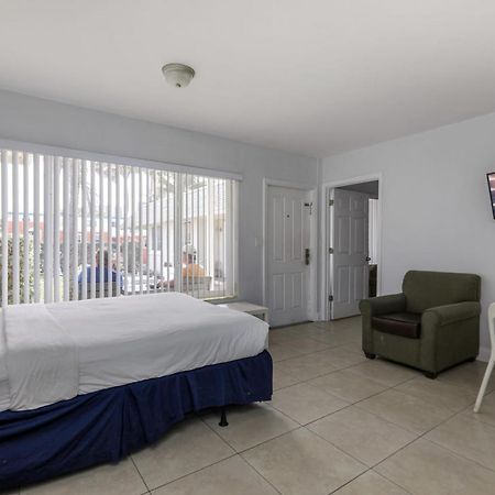 Hollywood Broadwalk Oceanside Hotel ภายนอก รูปภาพ
